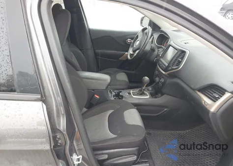 2018 Jeep Cherokee Latitude Tech Connect 4X4 from USA, damaged, VIN 1C4PJMCB7JD600203